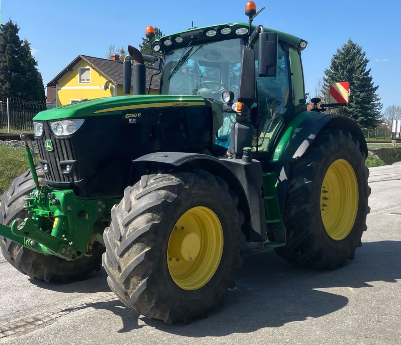 John Deere 6250R - Image 5