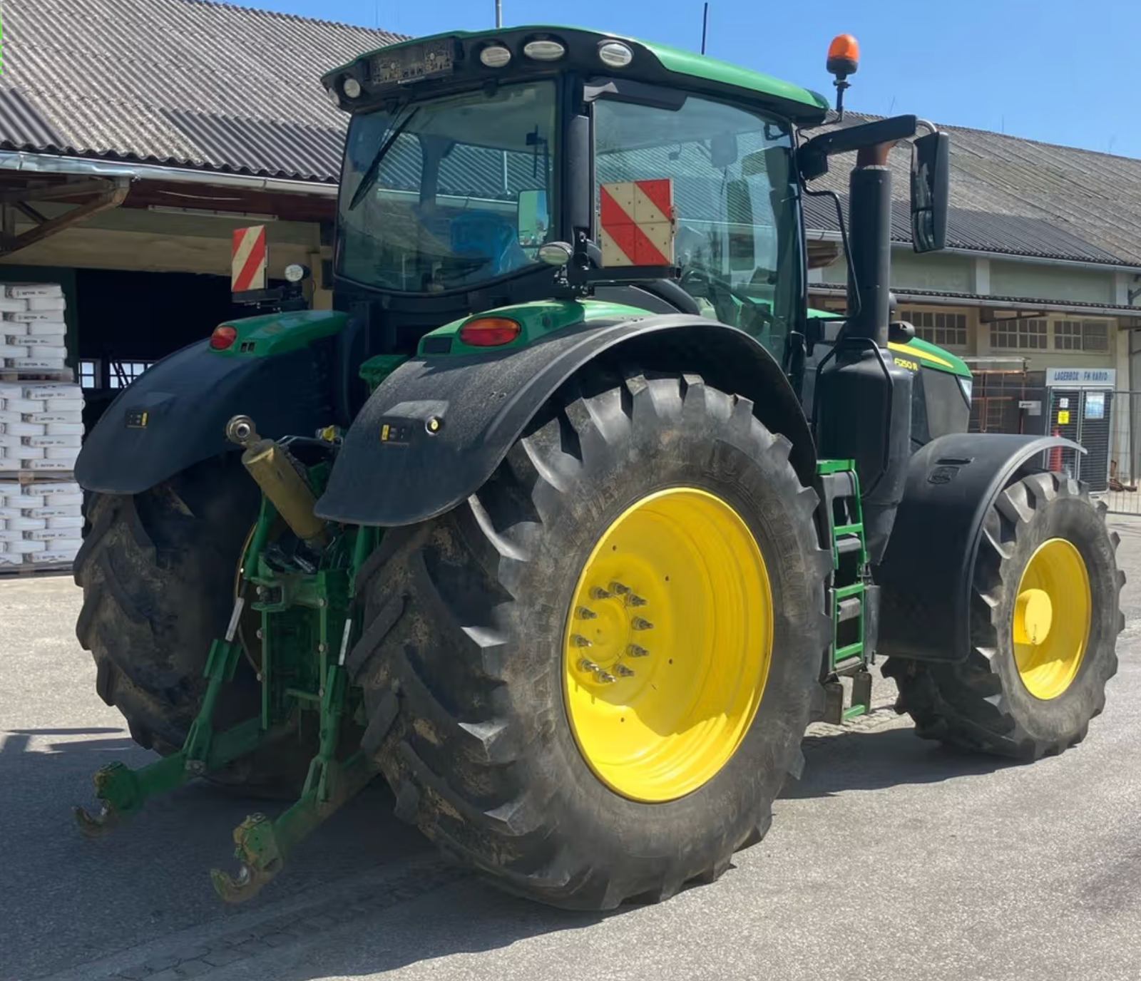 John Deere 6250R - Image 2