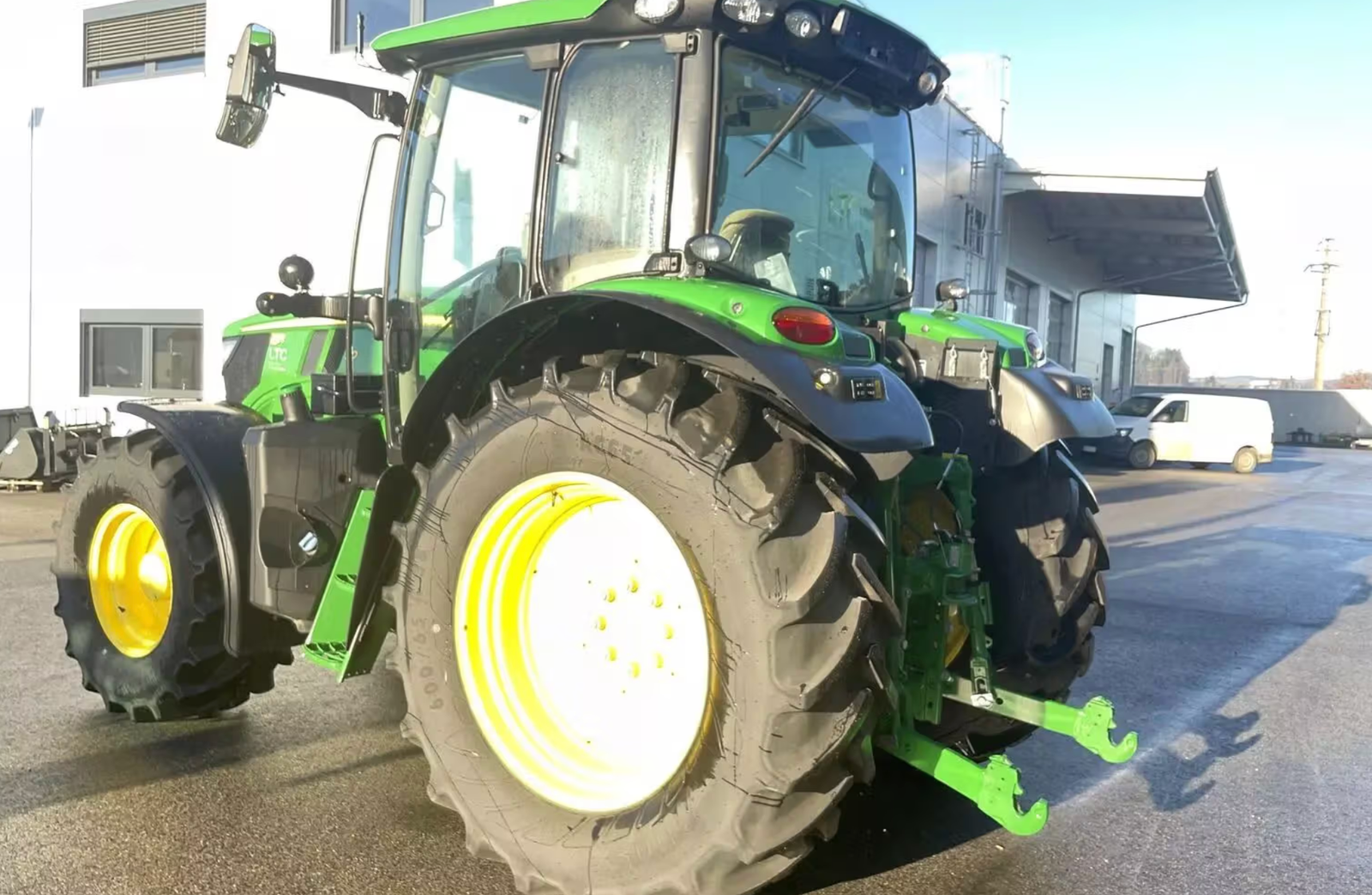 John Deere 6R 110 - Image 4