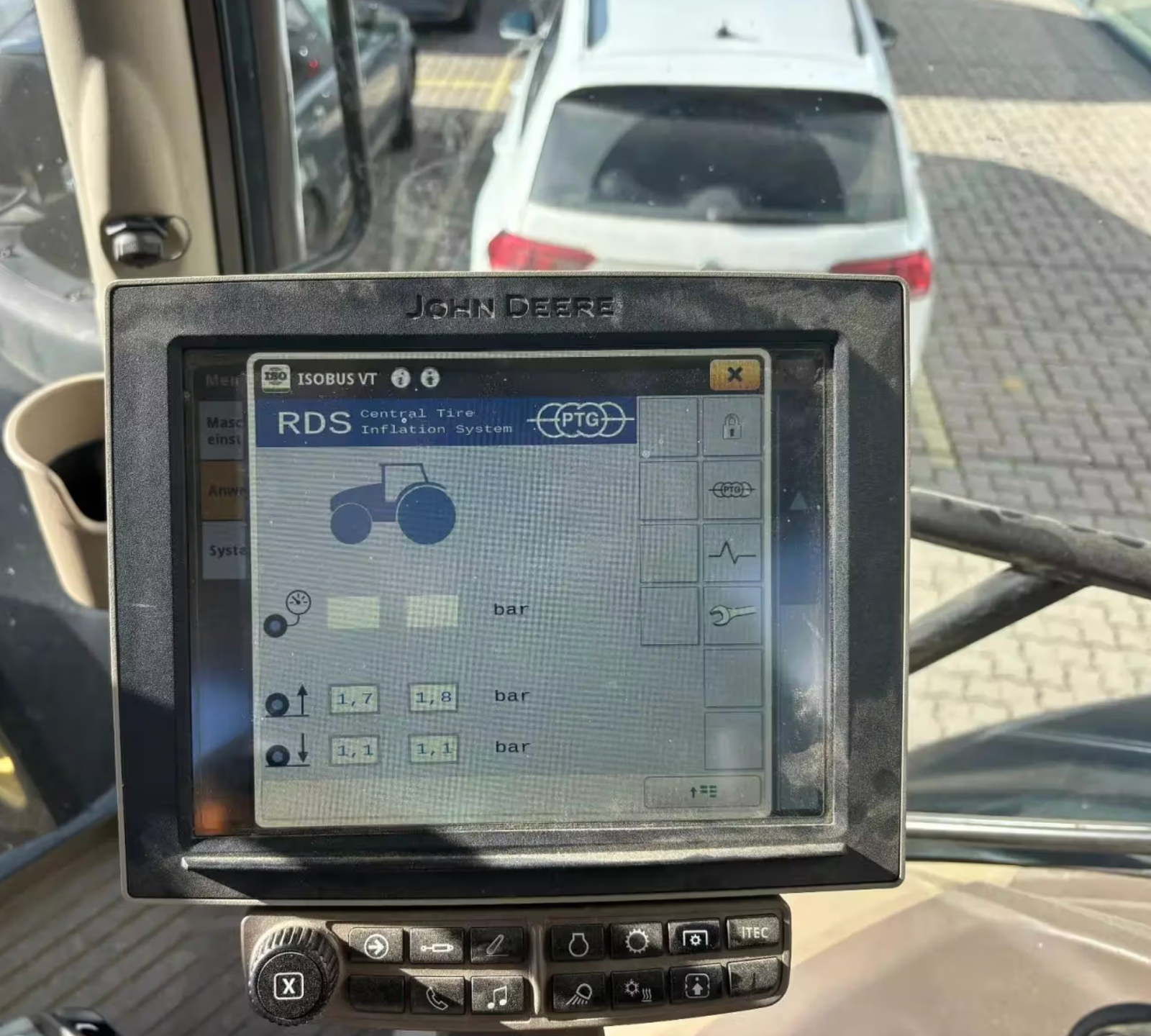 John Deere 6230R - Image 3