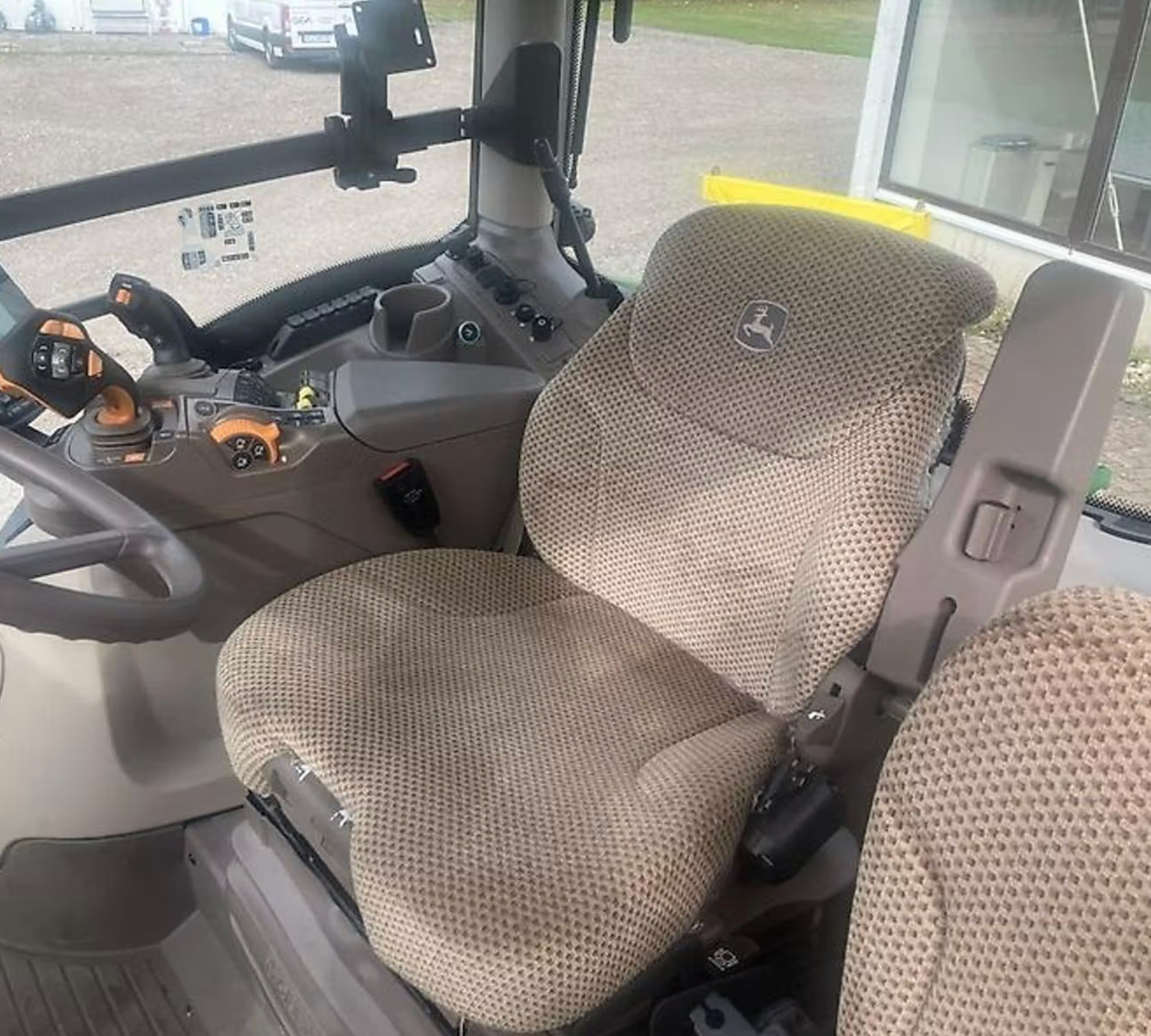 John Deere 6R 150 - Image 9