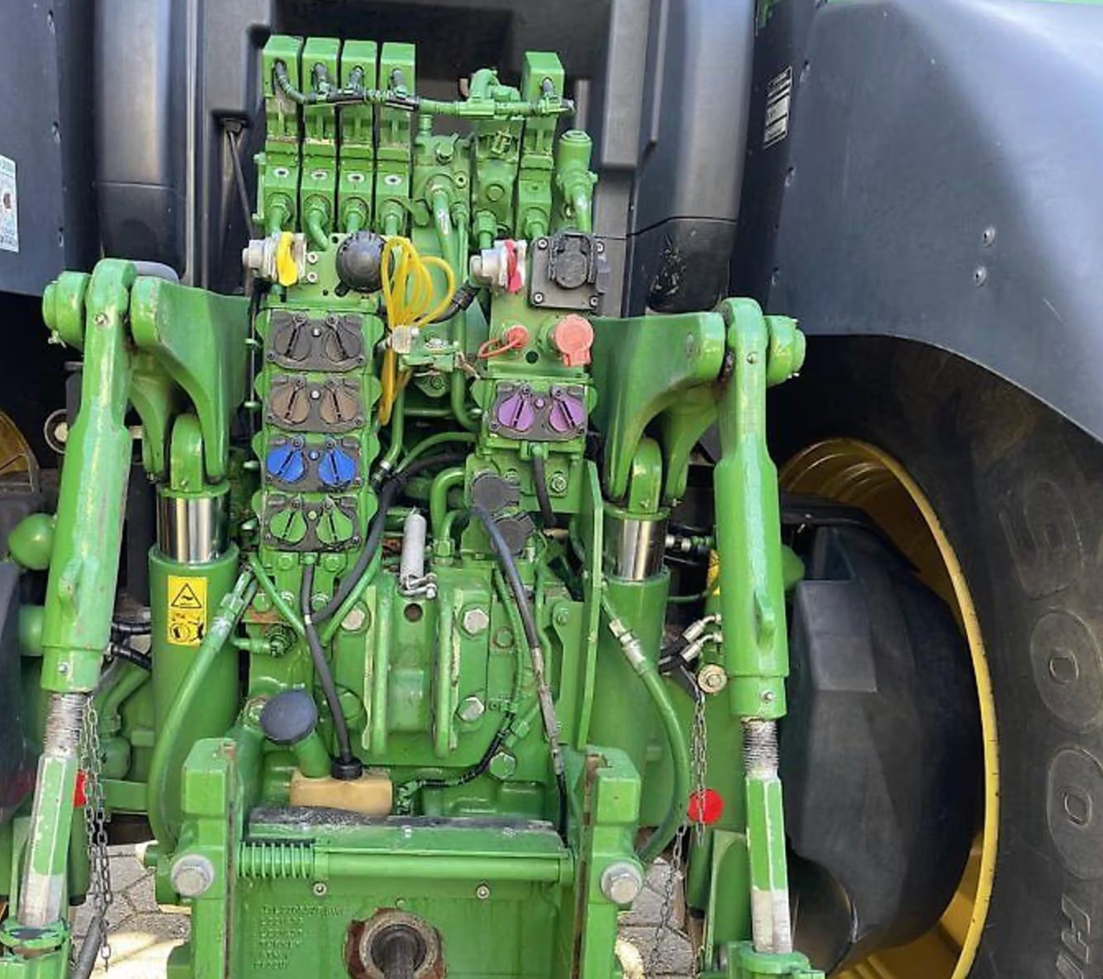 John Deere 6230R - Image 6