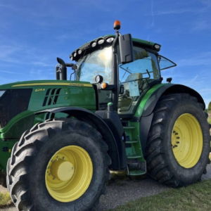 John Deere 6215 R
