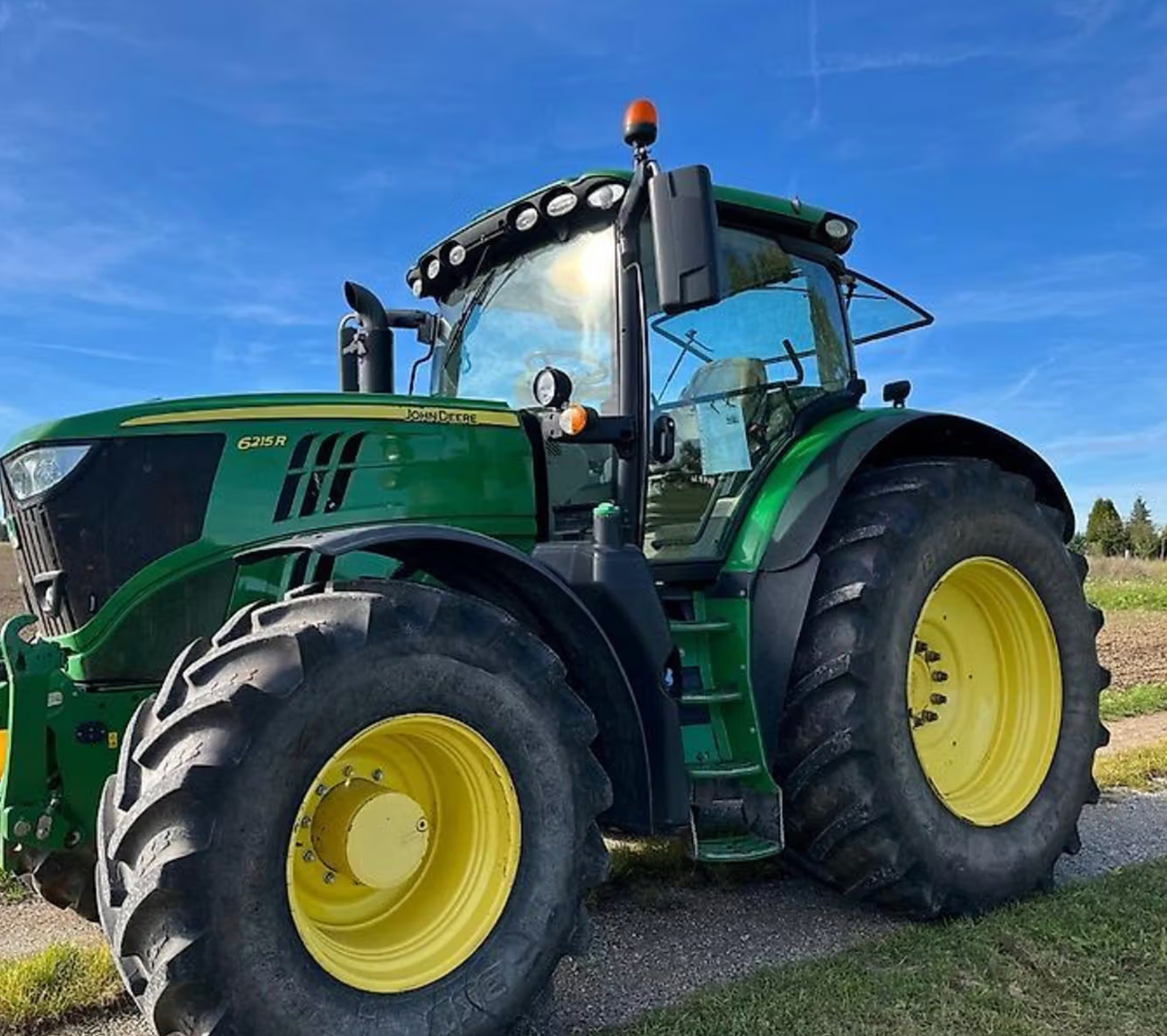 John Deere 6215 R