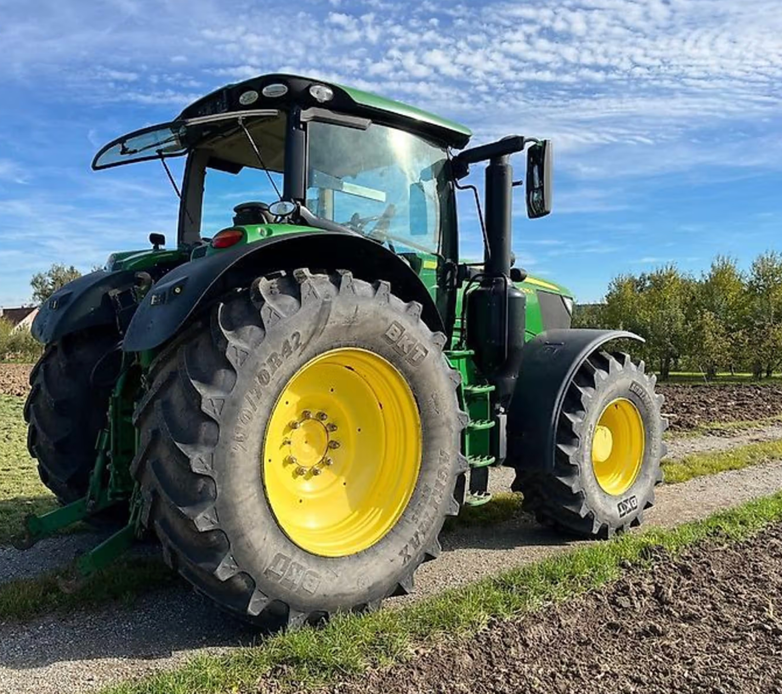 John Deere 6215 R - Image 4