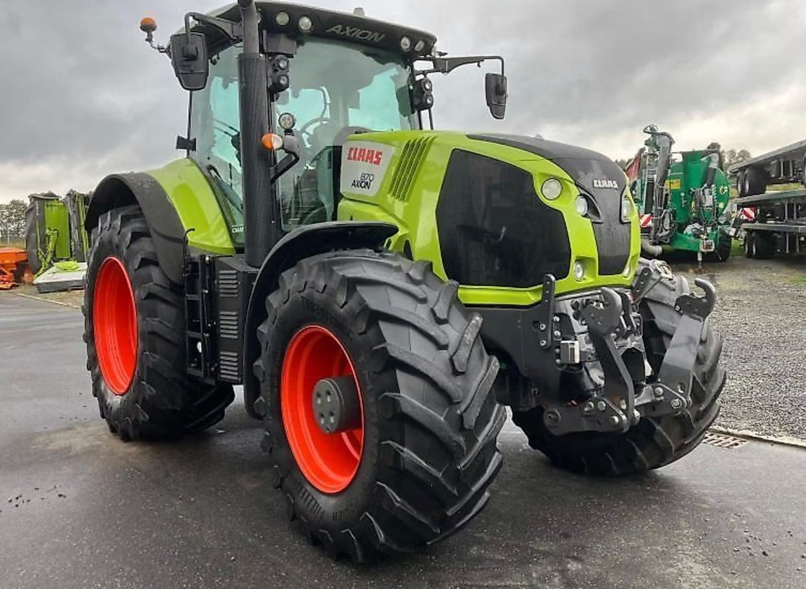 Claas Axion 870 CMATIC CEBIS tractor