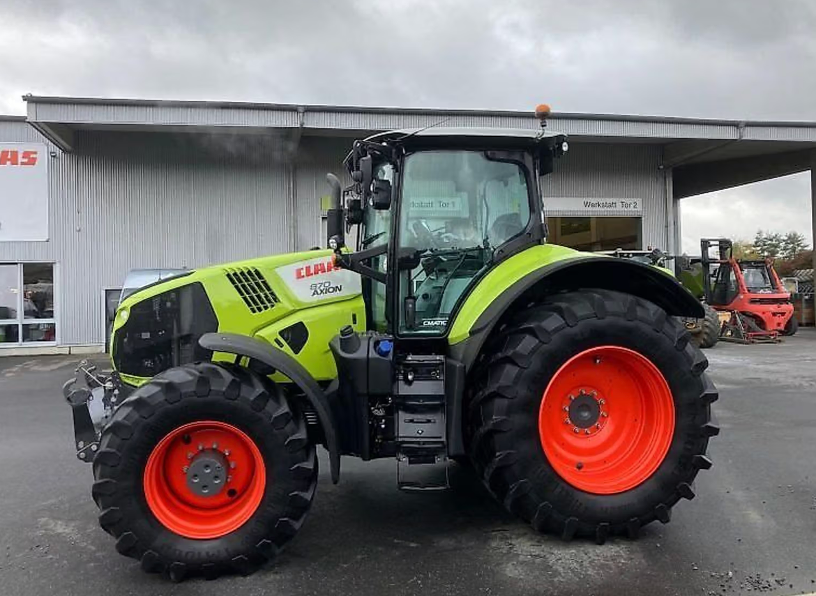 Claas Axion 870 CMATIC CEBIS tractor