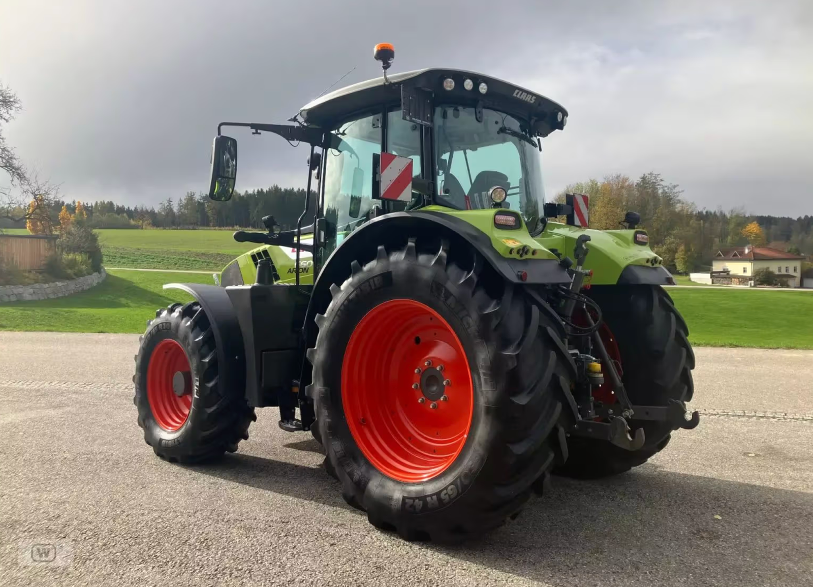 Claas Arion 630 CMATIC CEBIS tractor