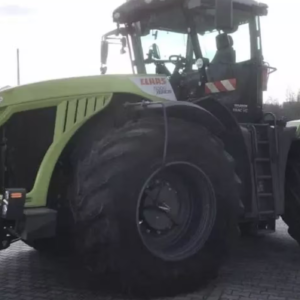 Claas Xerion 5000 TRAC VC tractor