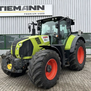 Claas Arion 660 tractor