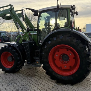 Fendt 724 Vario ProfiPlus Tractor