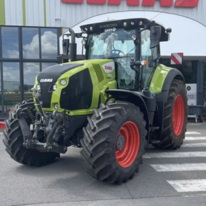 Claas Axion 800 tractor