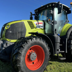 Claas Axion 810 CMATIC tractor