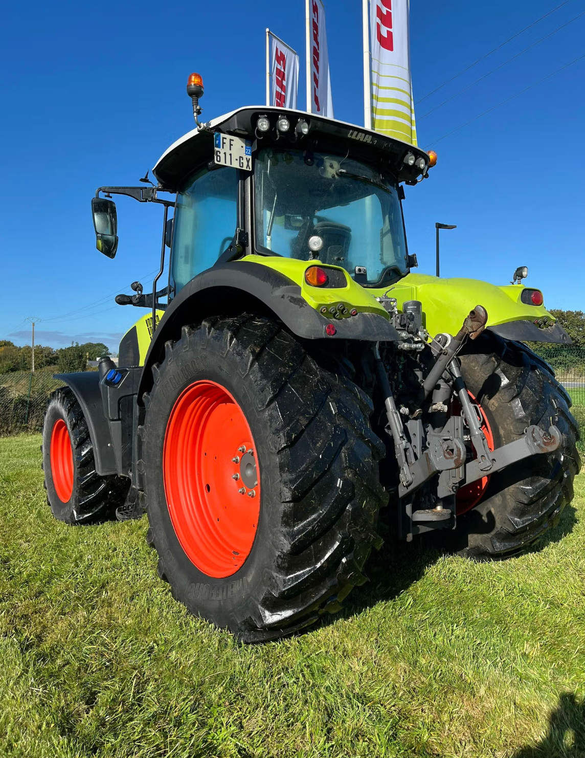 Claas Axion 810 CMATIC tractor
