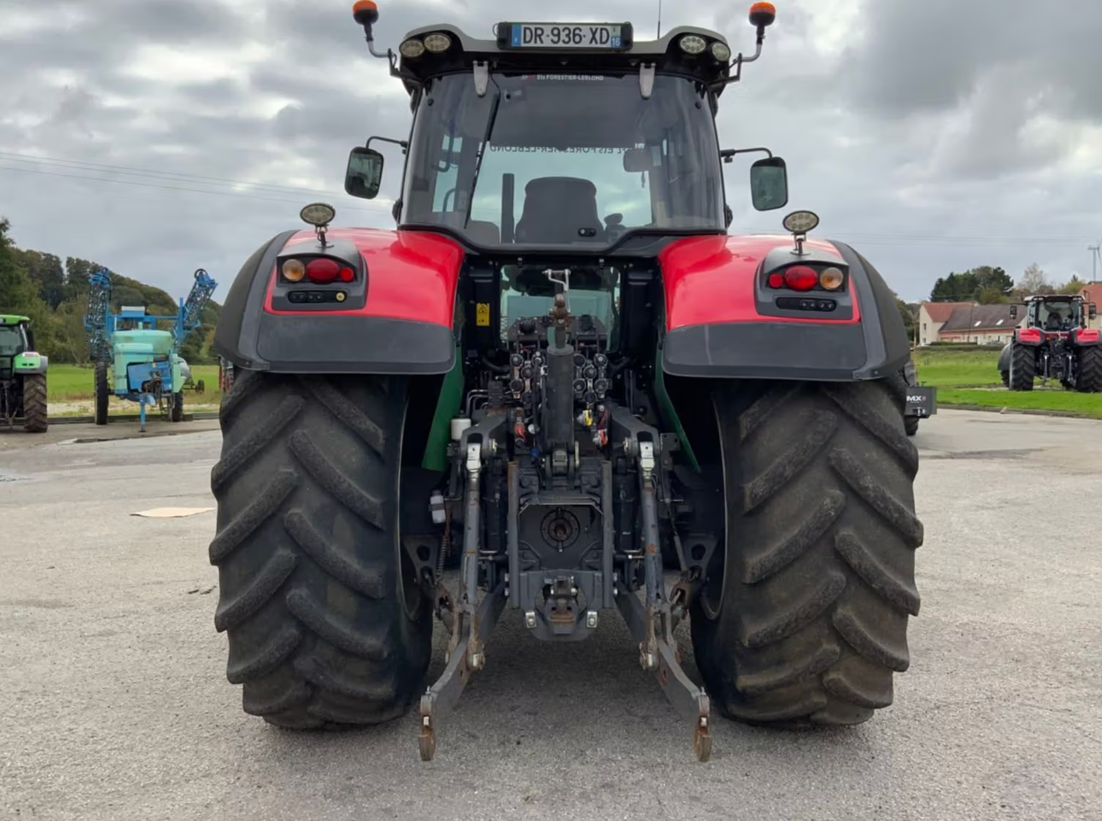 Massey Ferguson 8737 used tractor