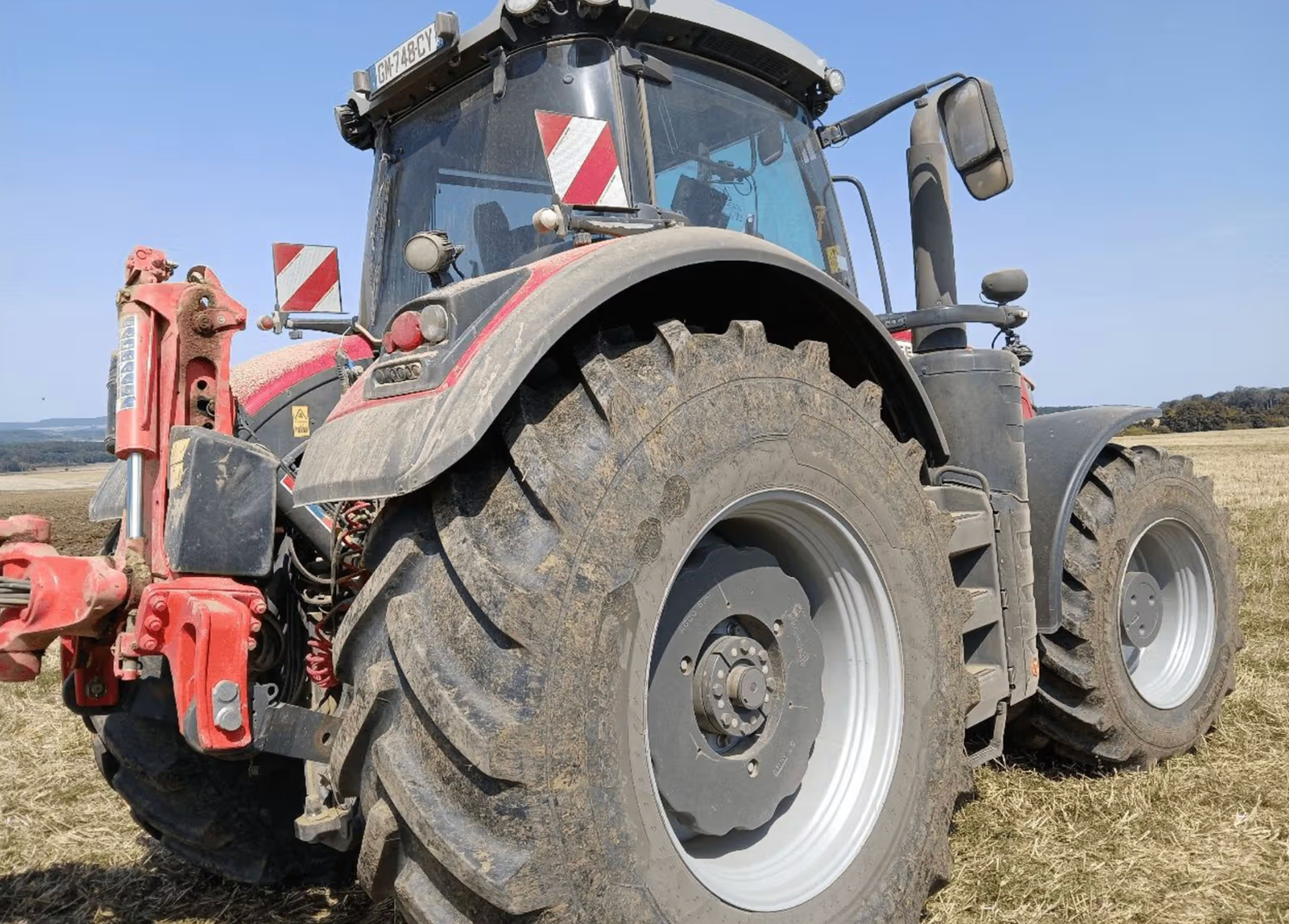 Massey Ferguson 8732 used tractor