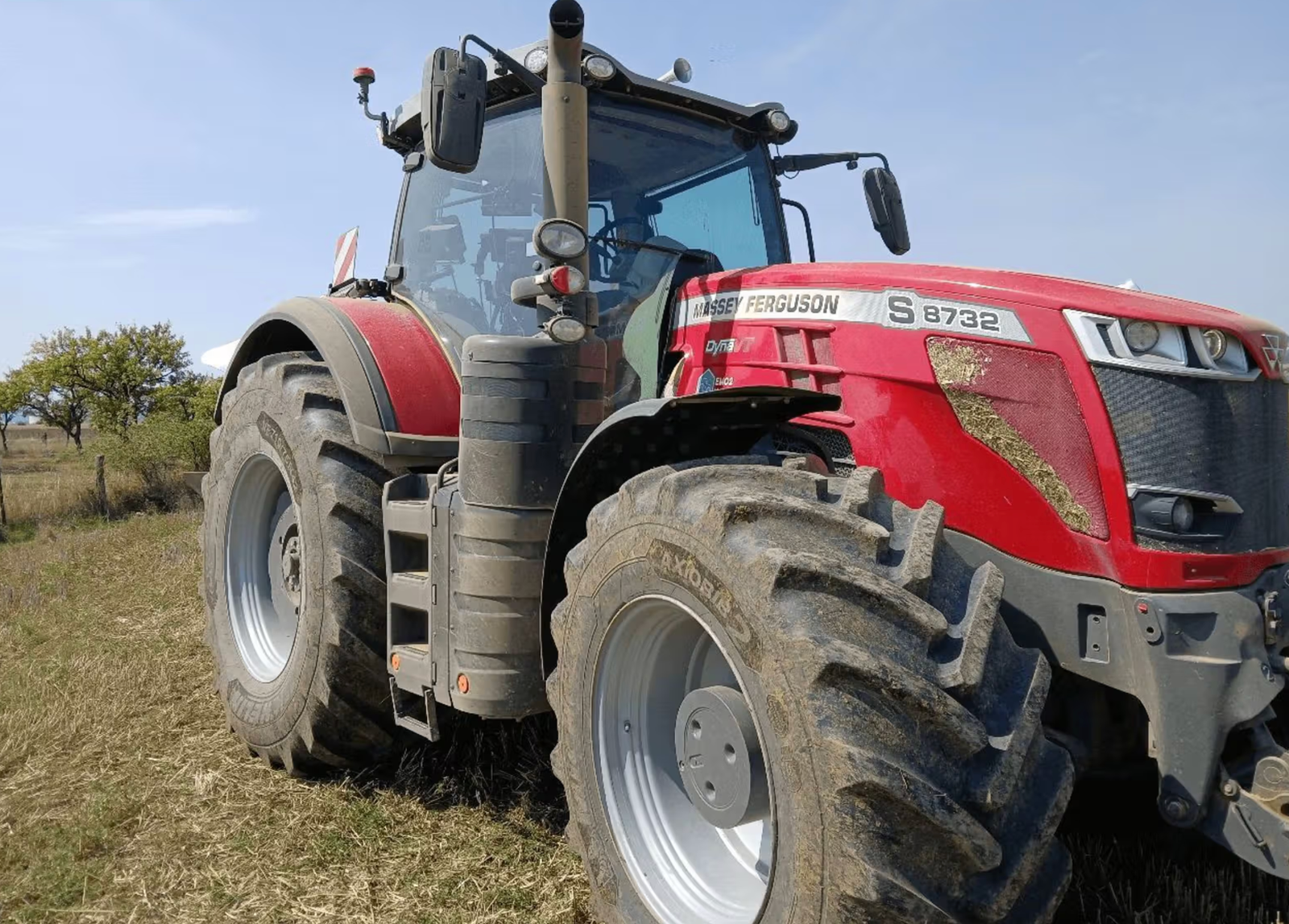 Massey Ferguson 8732 used tractor