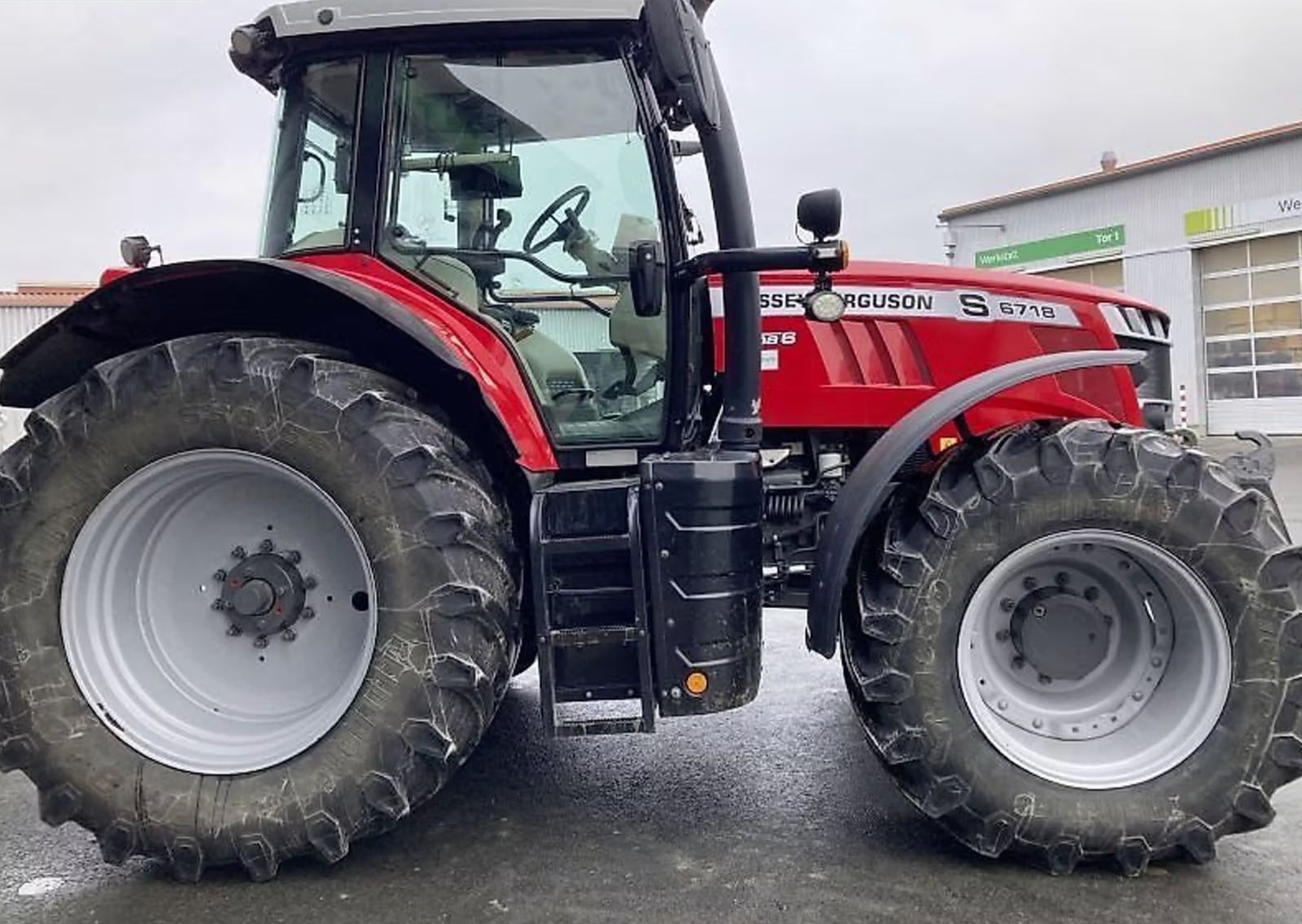 Massey Ferguson 6718S Dyna 6