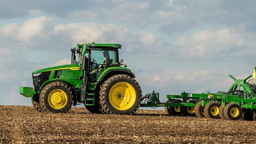 John Deere 7R 290 tractor